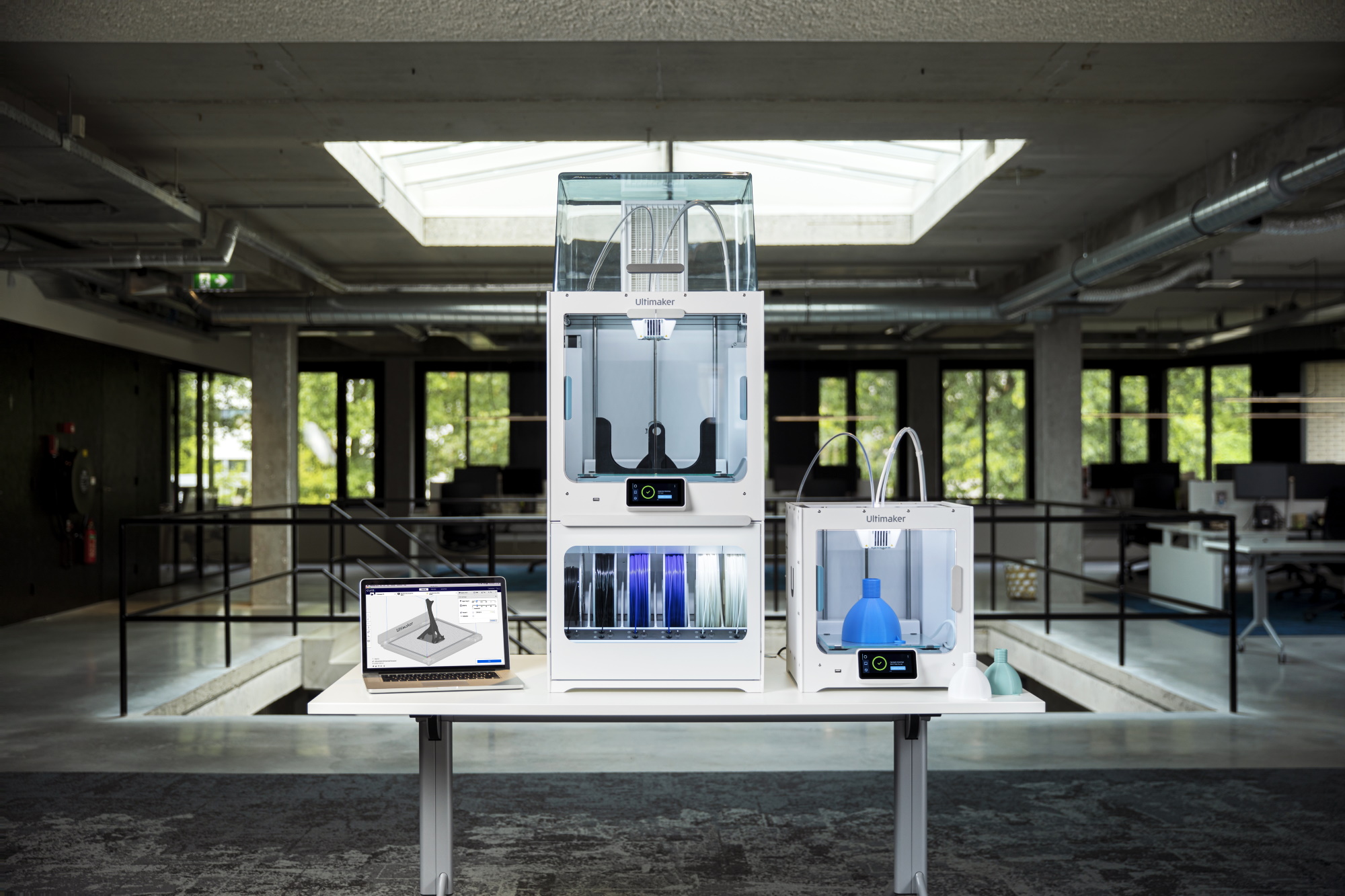 Ultimaker S5 Pro Bundle bringt industrielle Fertigung ins Büro