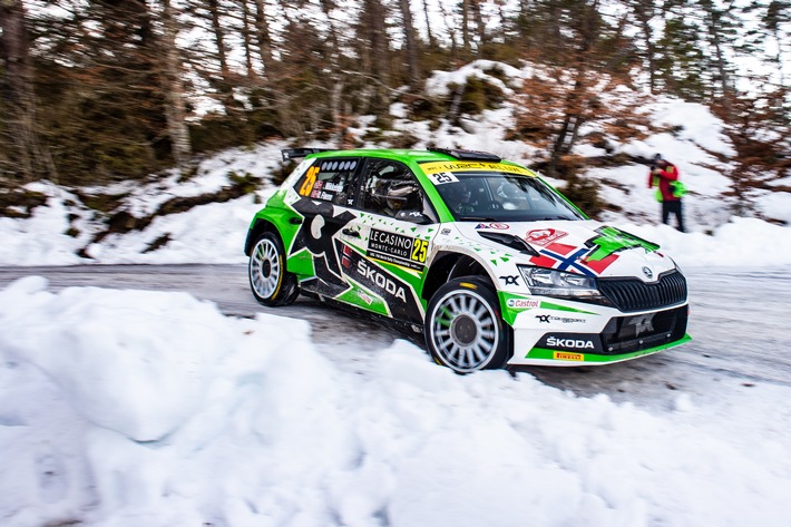 Arctic Rallye Finnland: WRC2-Tabellenführer Andreas Mikkelsen trifft im ŠKODA FABIA Rally2 evo auf starke Konkurrenz