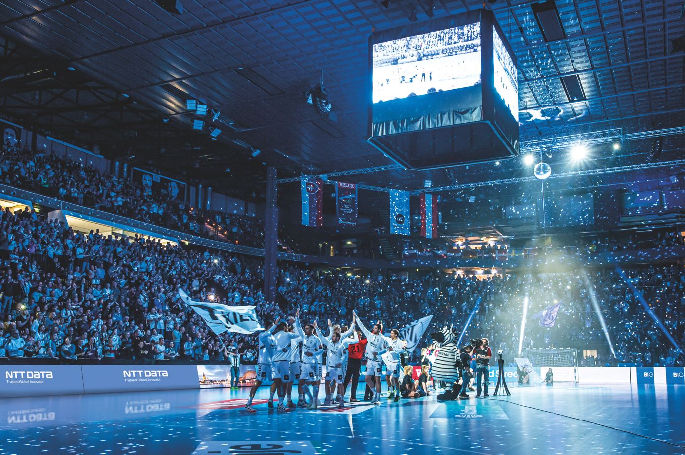 Spielen vor vollen Rängen: NTT DATA und THW Kiel schließen Innovations-Partnerschaft